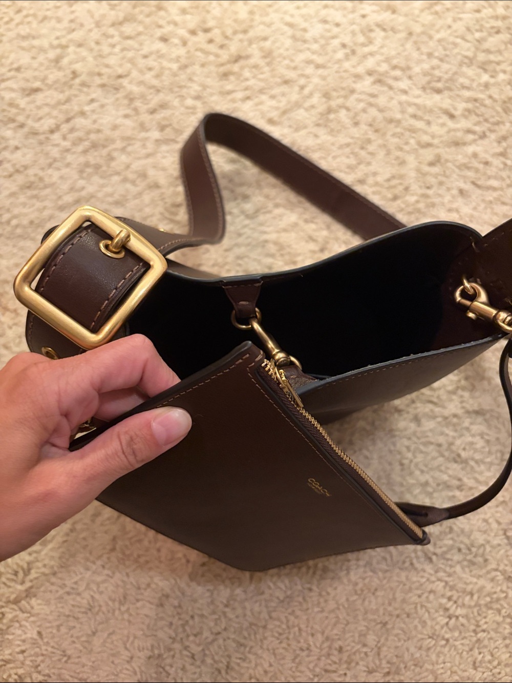 Coach Maple Bleeker Bucket bag Crossbody with Gold Hardware - Picture 3 of 6